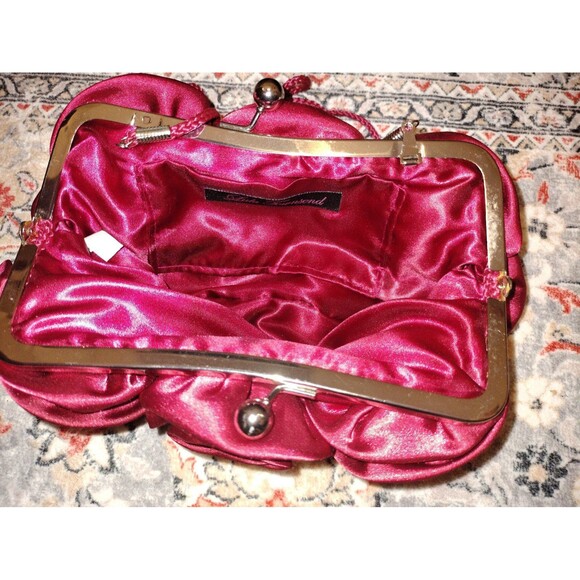 EUC! Lulu Townsend Red Satin Rosette Clutch Handbag w/Clasp Closure - Picture 5 of 6